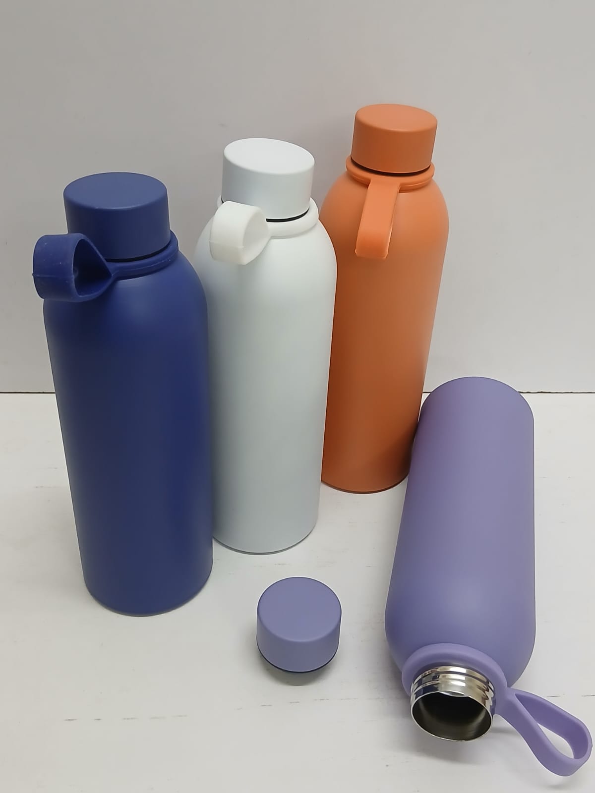Stainless steel thermo bottle