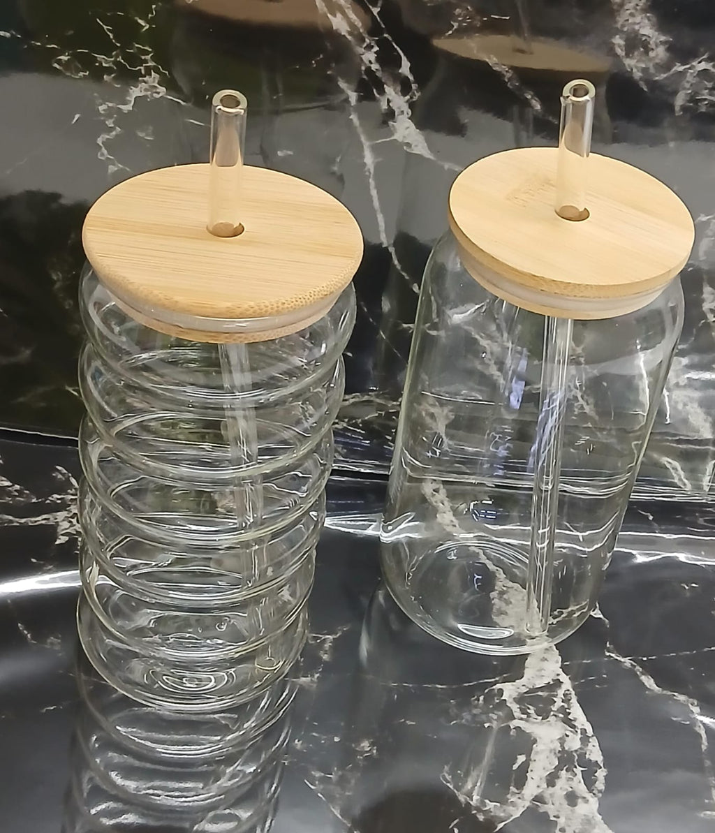 Portable smoothie jar with straw